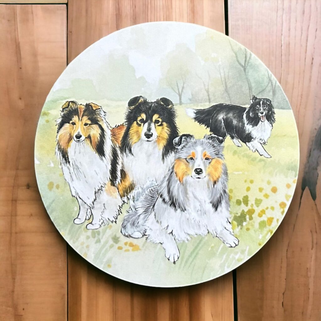 Pannunalunen, koivuviilua halk. 20 cm cm / Suunnittelija: Metsällä, Tanja Kähkönen. Valmistettu Suomessa käsityönä kotimaisesta koivuviilusta. Ei saa liottaa vedessä, voi pyyhkäistä kostealla tai pestä käsin.